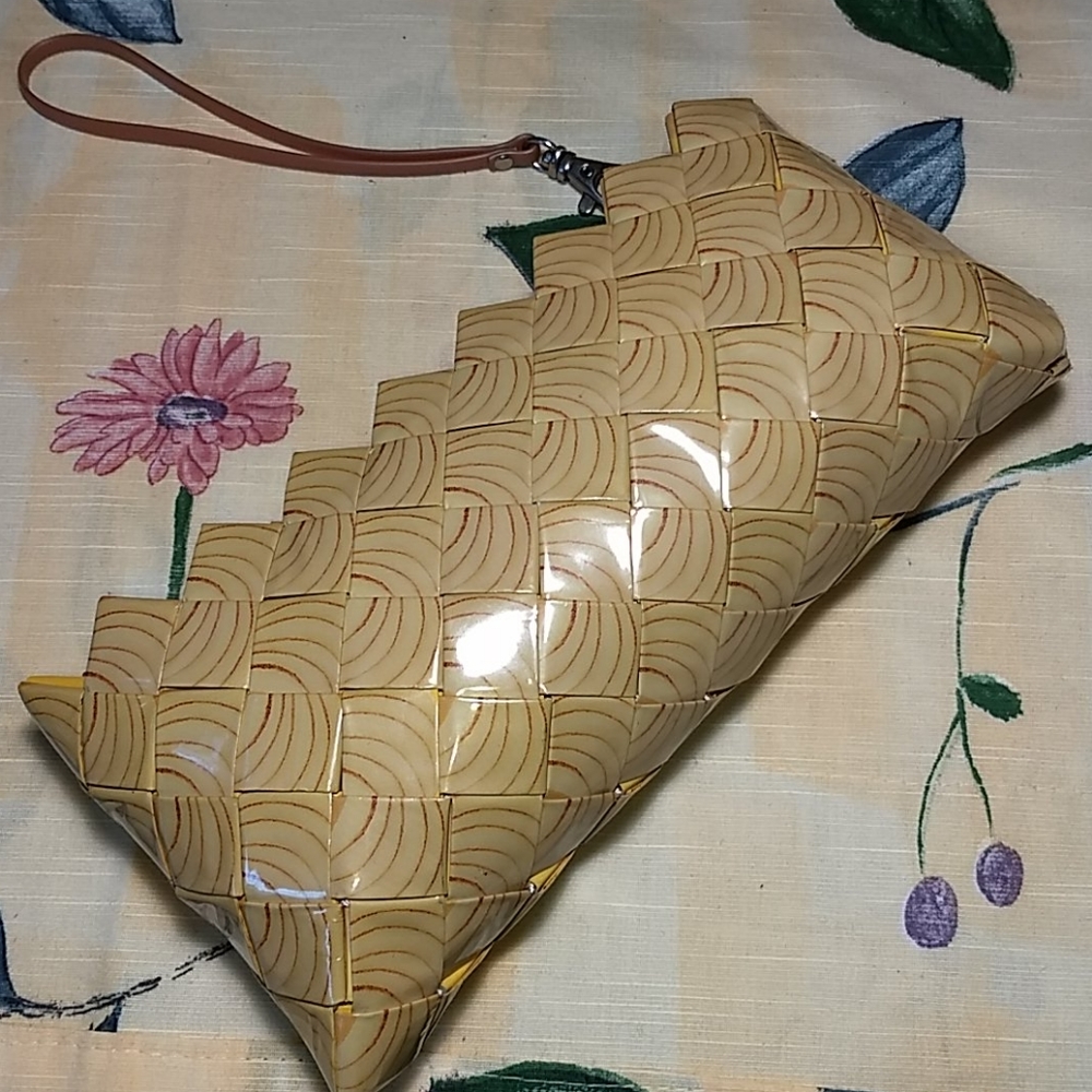 "Pineapple " style clutch.